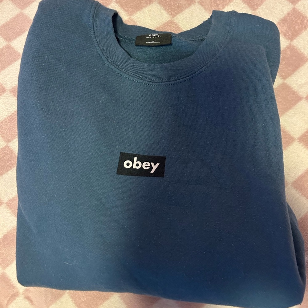 Obey crew neck